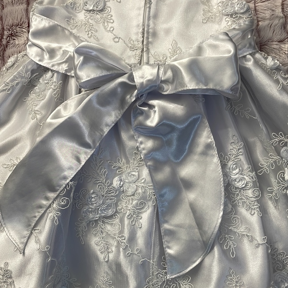 Dress - Picture 9 of 11